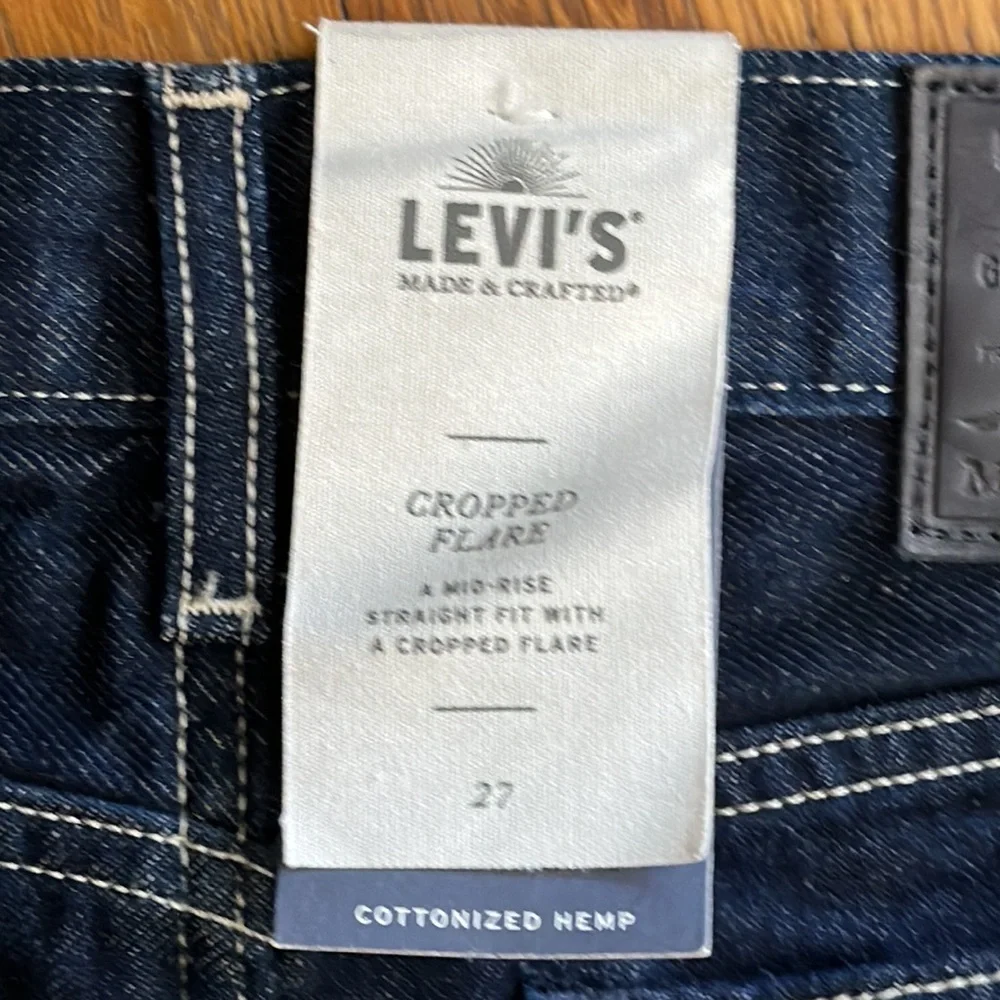 Levi’s Made and Crafted Hemp Mid Rise Crop Dark Wash - Picture 7 of 7